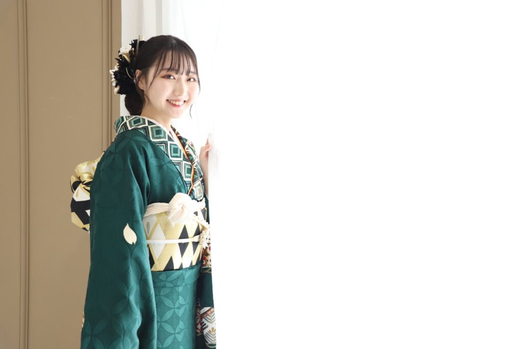 振袖レンタル(成人式)香芝市・広陵町・上牧町_フォトスタジオワタナベ(渡辺写真館) 広陵町真美ケ丘店_振袖レンタル_緑着物