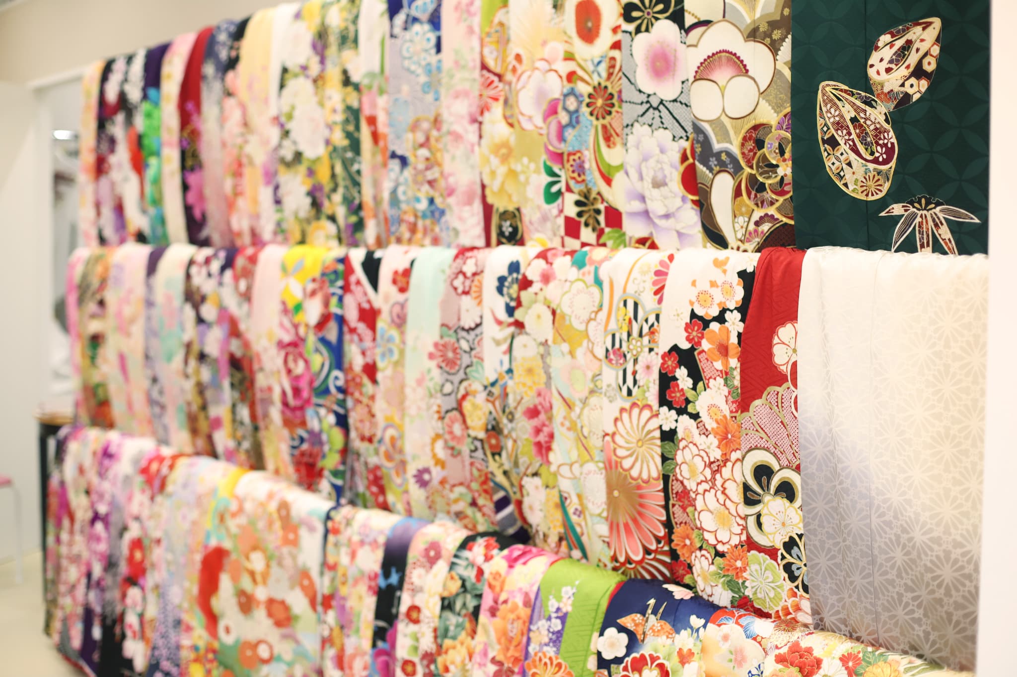 着物・振袖レンタルワタナベ 広陵町 真美ケ丘店_広陵町・香芝市・葛城市・斑鳩町_展示振袖一覧